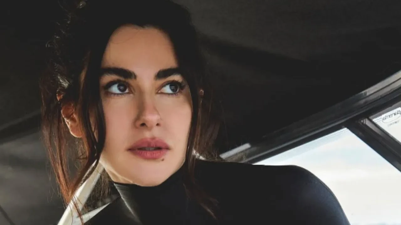 Nesrin Cavadzade Azerbaycanlı takipçilerini kızdırdı 