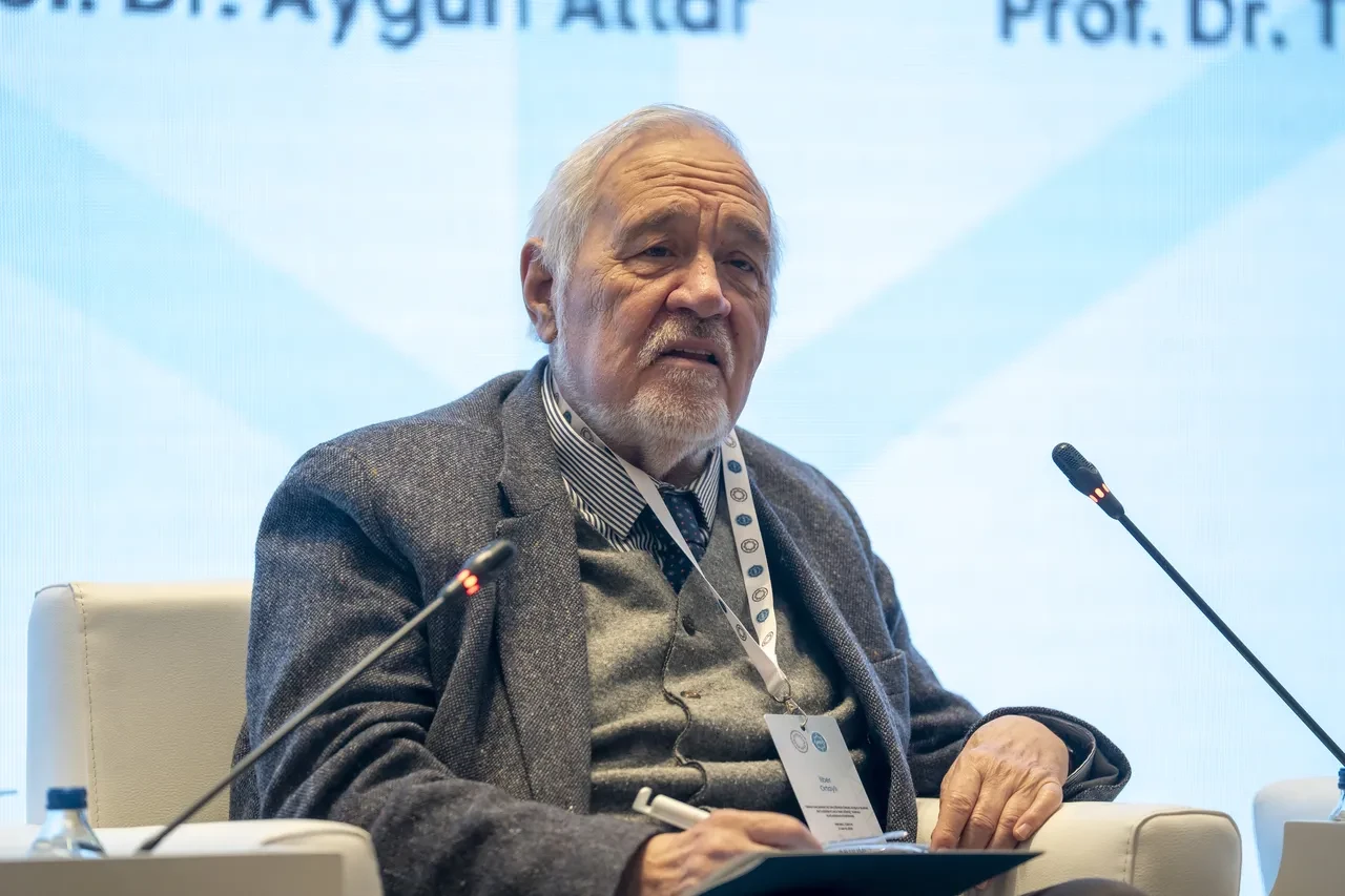 Prof. Dr. İlber Ortaylı’dan net Kıbrıs mesajı! 'Bir milletiz, iki devletiz, üçüncüsü yolda'
