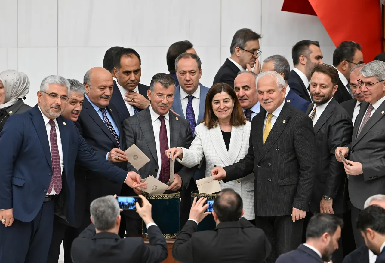 Son dakika | HSK'nın 5 yeni üyesi TBMM'de seçildi