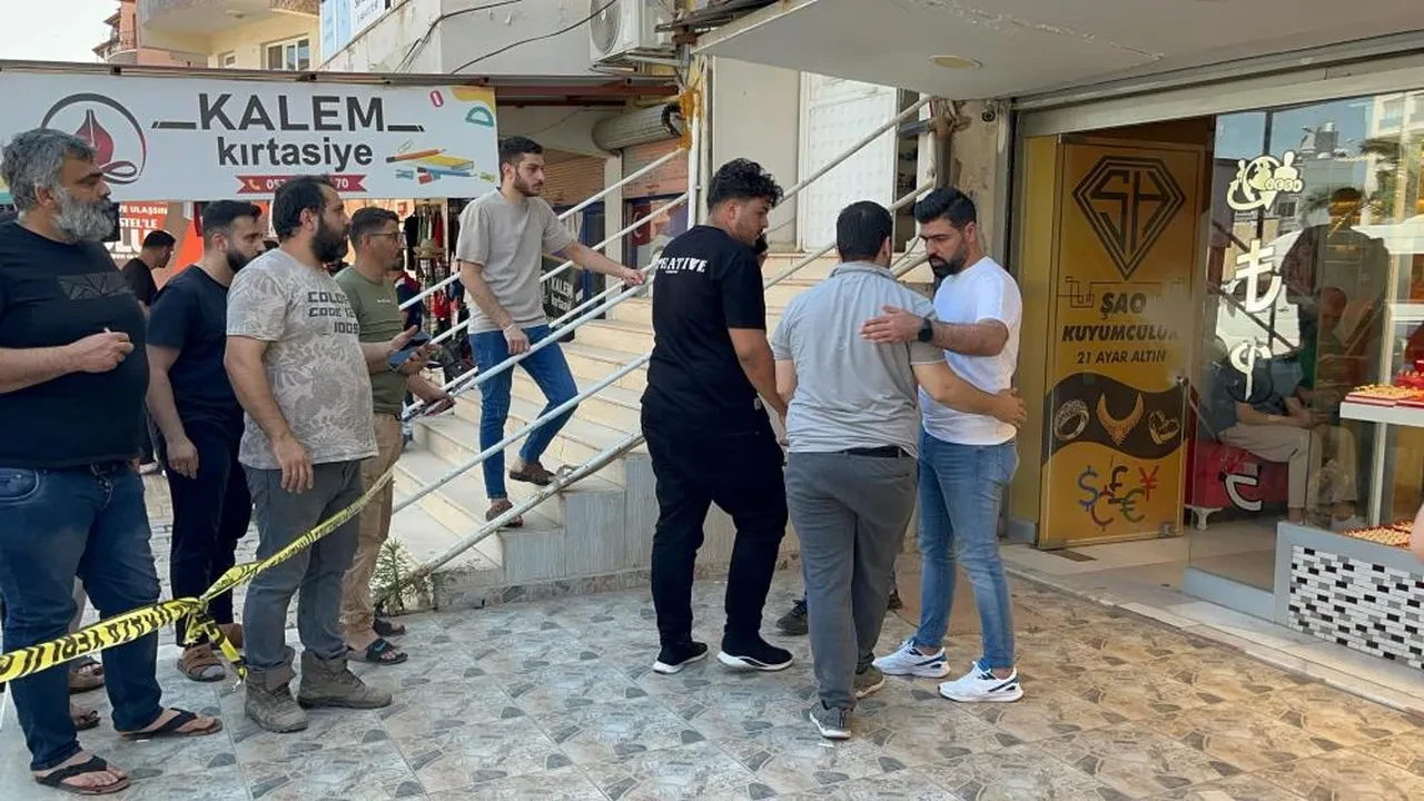 Suriyeli kuyumcu cinayeti: Yabancı şüpheliler kayıplara karıştı!