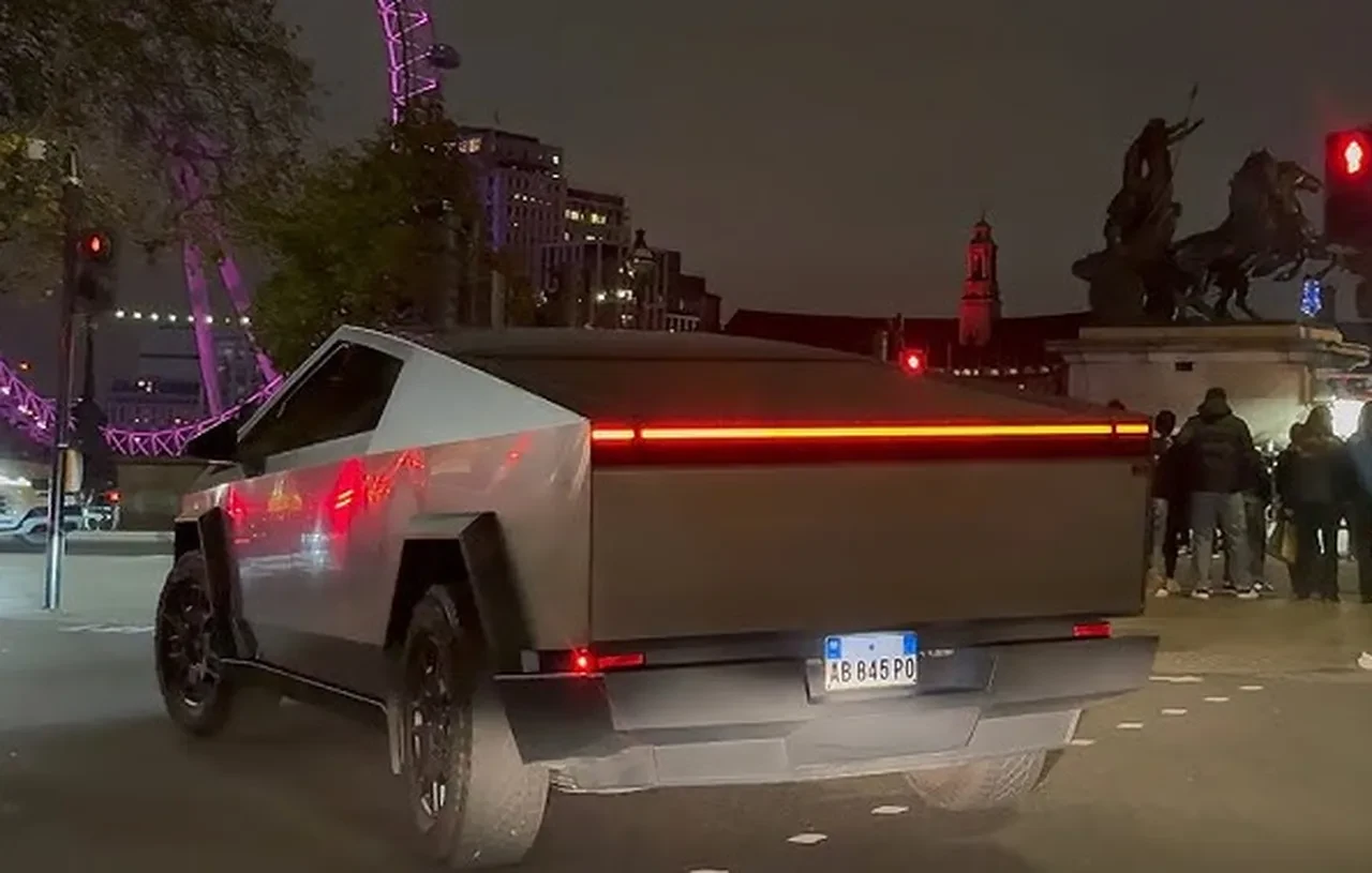 Tesla kullanıcıları büyük şok yaşıyor! Değer kaybı 'akıl almaz' düzeyde