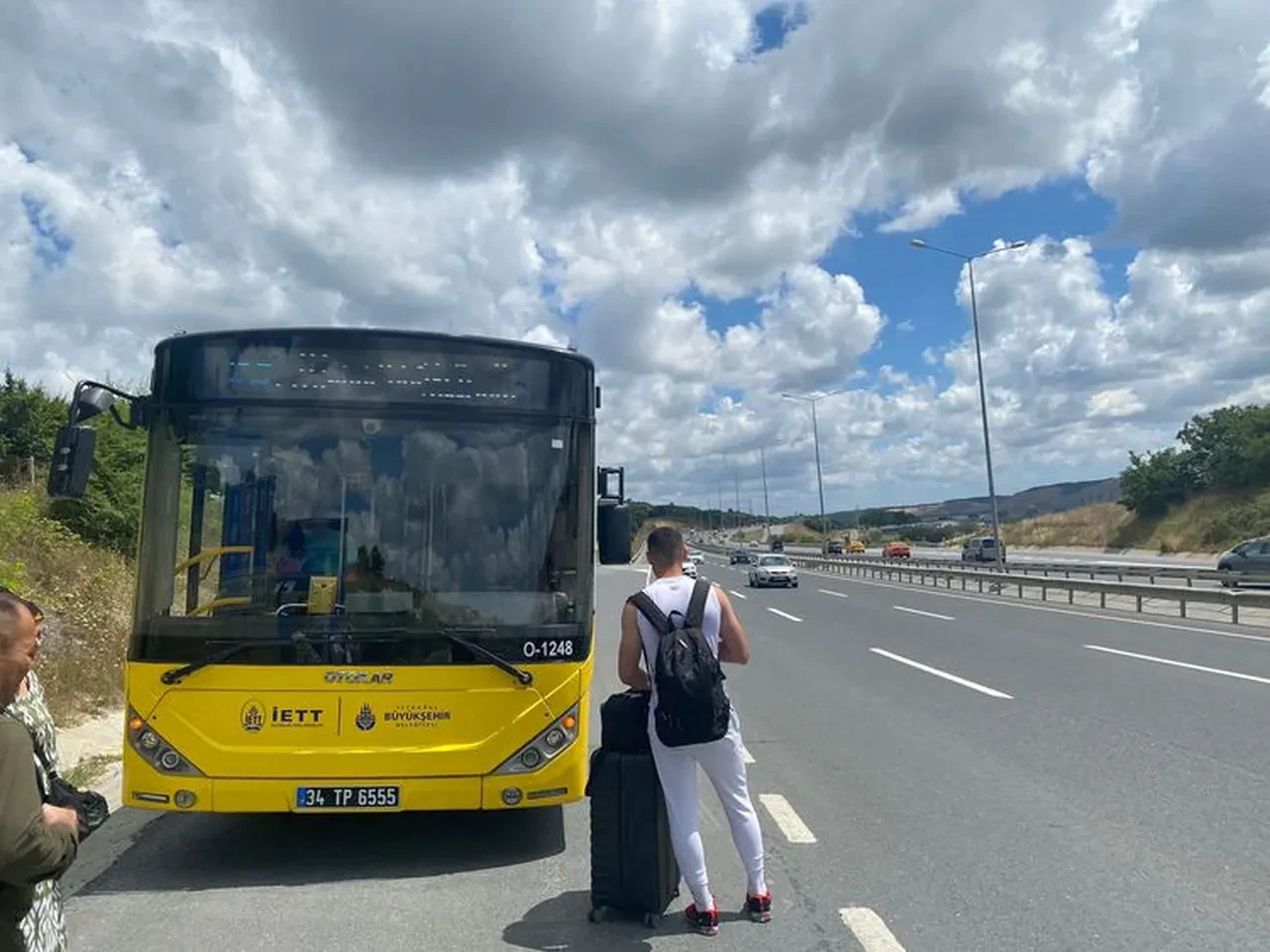 Yarın otobüsler çalışıyor mu