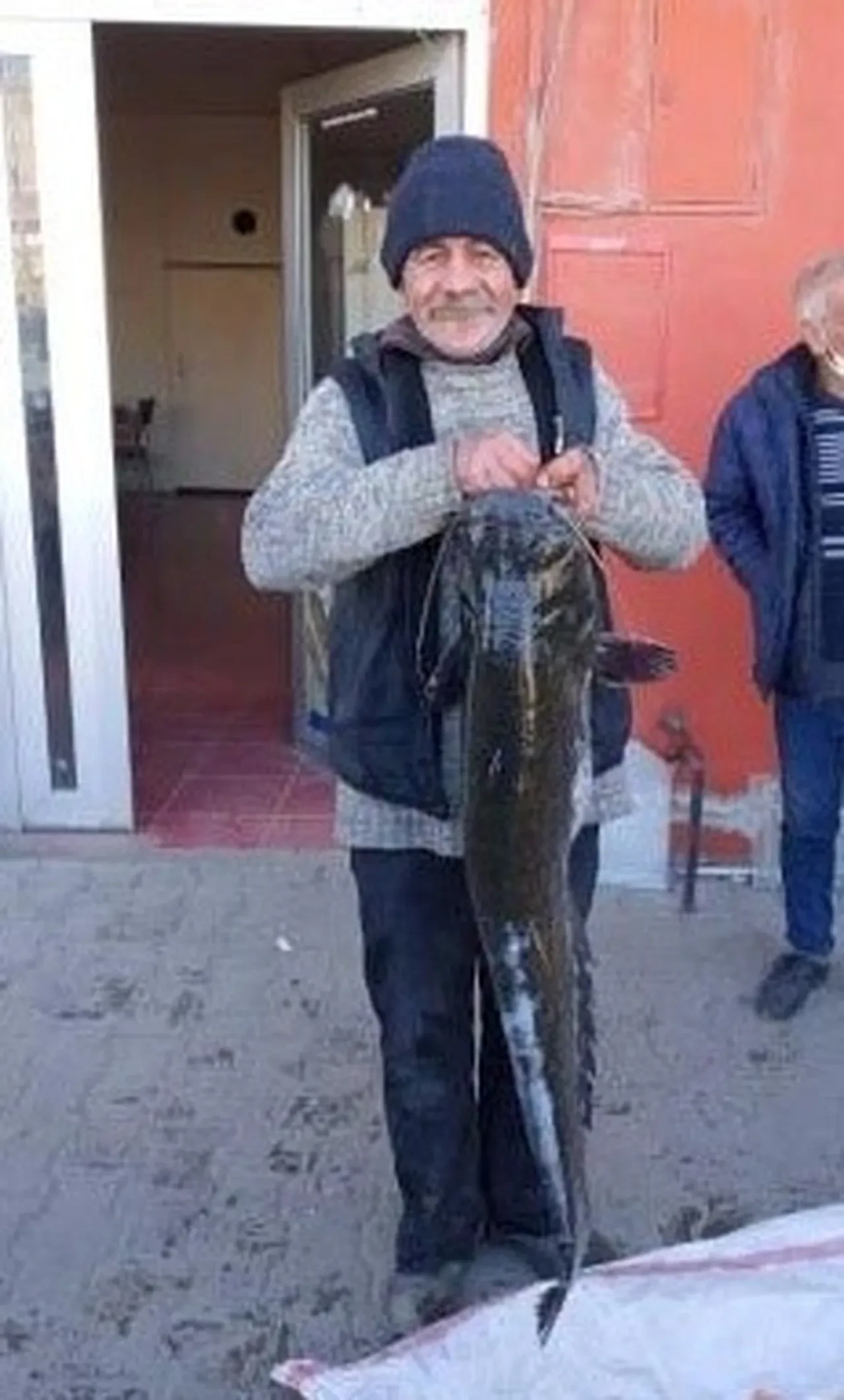 Balıkesir'de yangın faciası! Alevler her yeri sardı, 1 kişi hayatını kaybetti