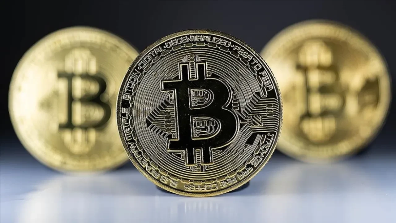 Bitcoin neden yükseliyor? Yıl sonu tahminleri 250 bin dolara kadar çıktı