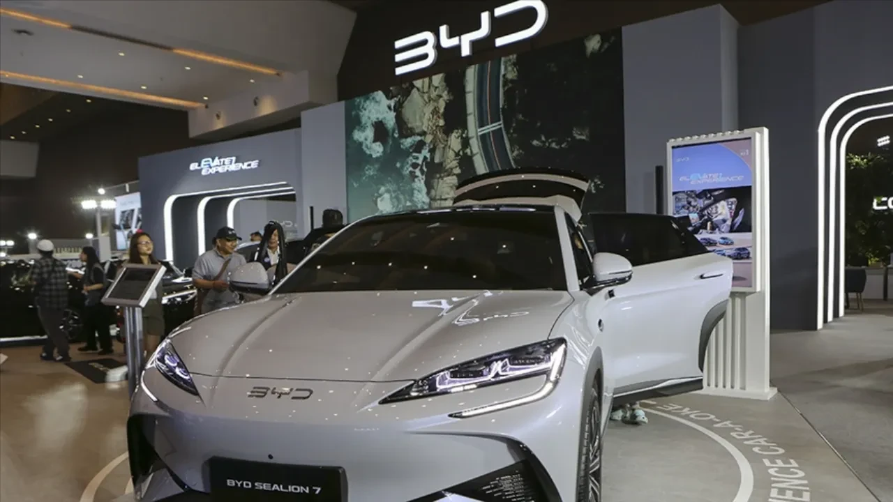 Çinli BYD, Tesla'yı bir kez daha geçti