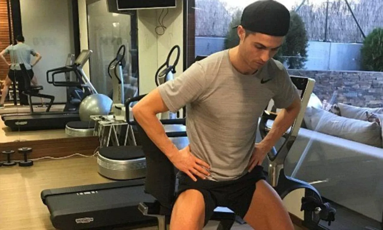 Cristiano Ronaldo'nun gençlik sırrı ortaya çıktı! 40 yaşında ama hala 23 gibi zamana meydan okuyor