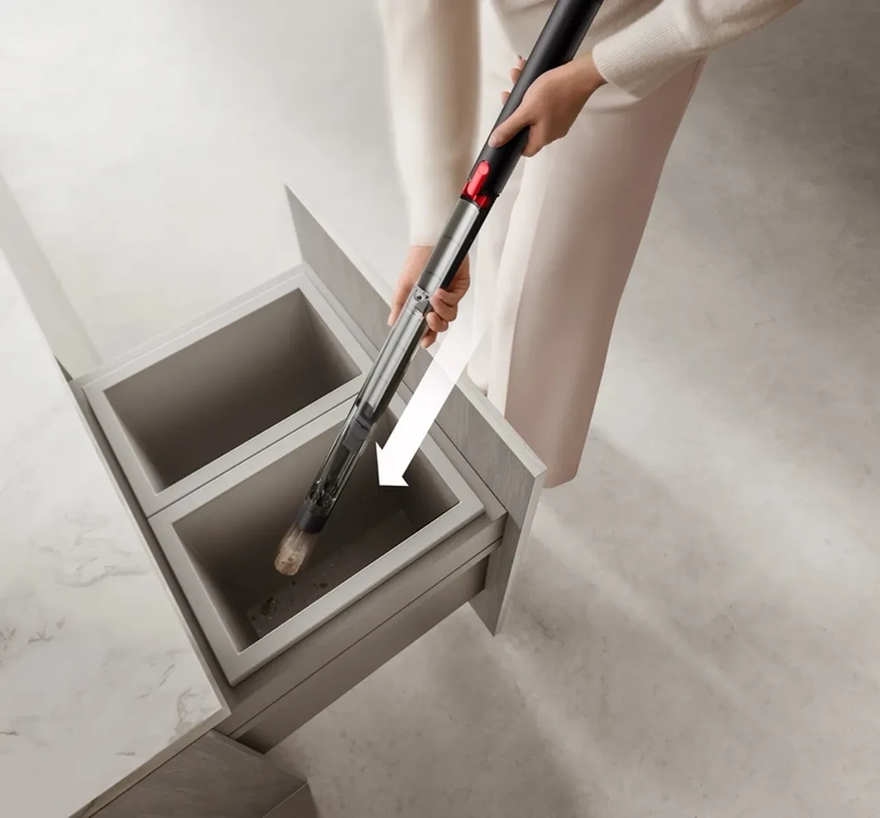 Dünyanın en ince elektrikli süpürgesini ürettiler! Neredeyse kalem kalınlığında