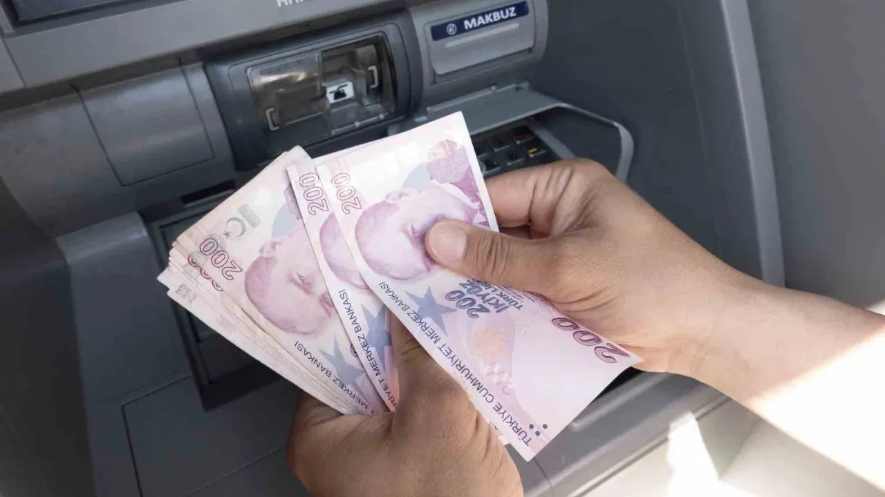 Emekli bayram ikramiyesi ne zaman yatacak? Milyonlarca emekli bu tarihi bekliyor