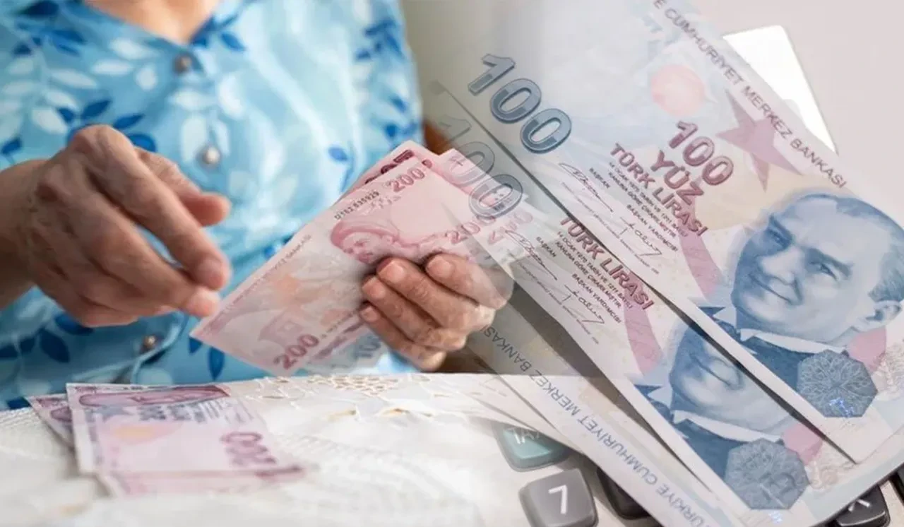 Emekli bayram ikramiyesi ne zaman yatacak? Emeklilerin gözü bu tarihte