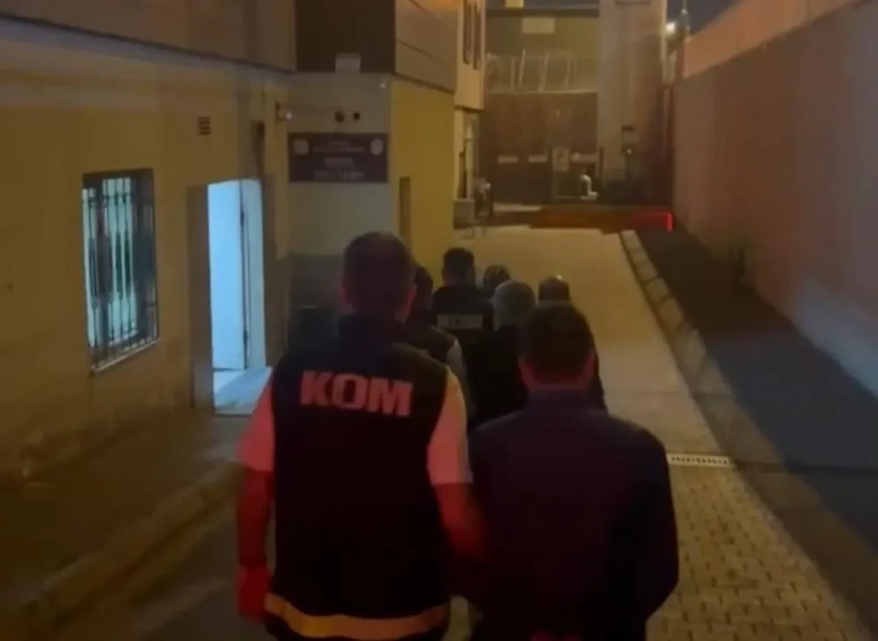 Hem paralarından hem sevaplarından oldular! 60 milyon TL'lik Hac vurgunu