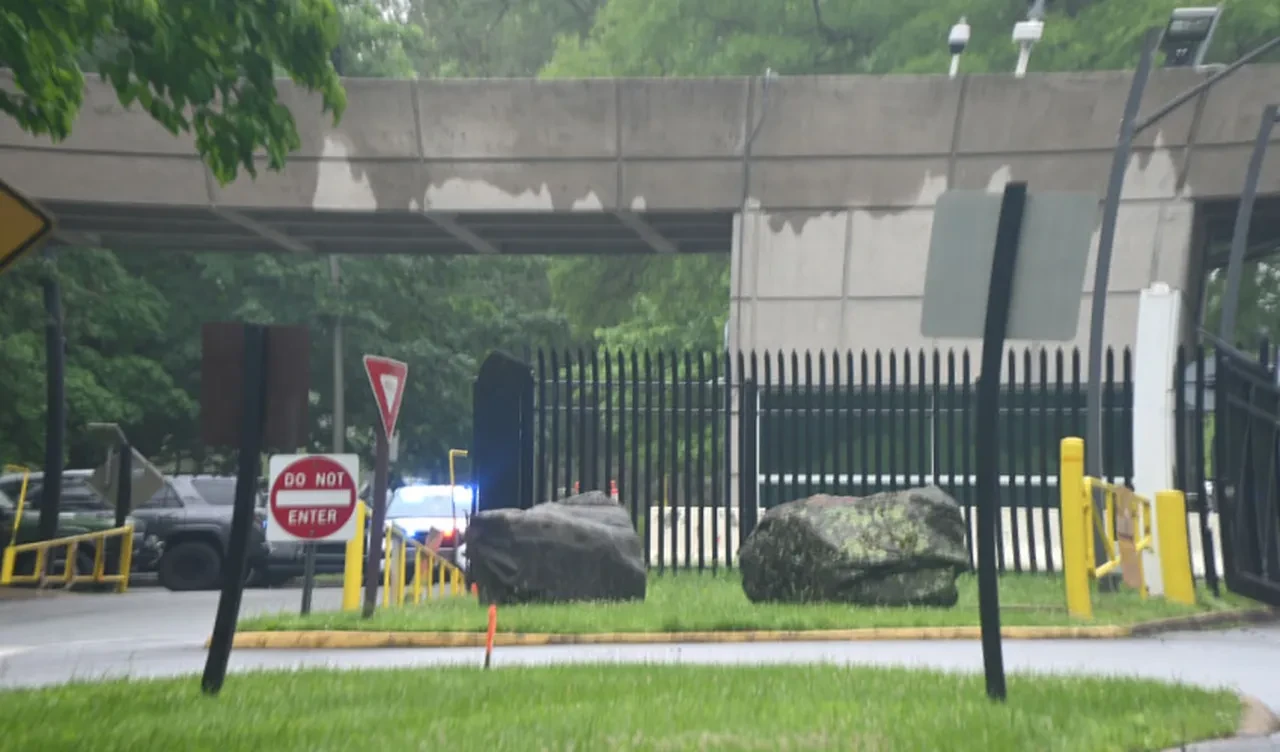 İsrailli diplomat saldırısının ardından ABD alarmda: CIA binası önünde hareketli anlar