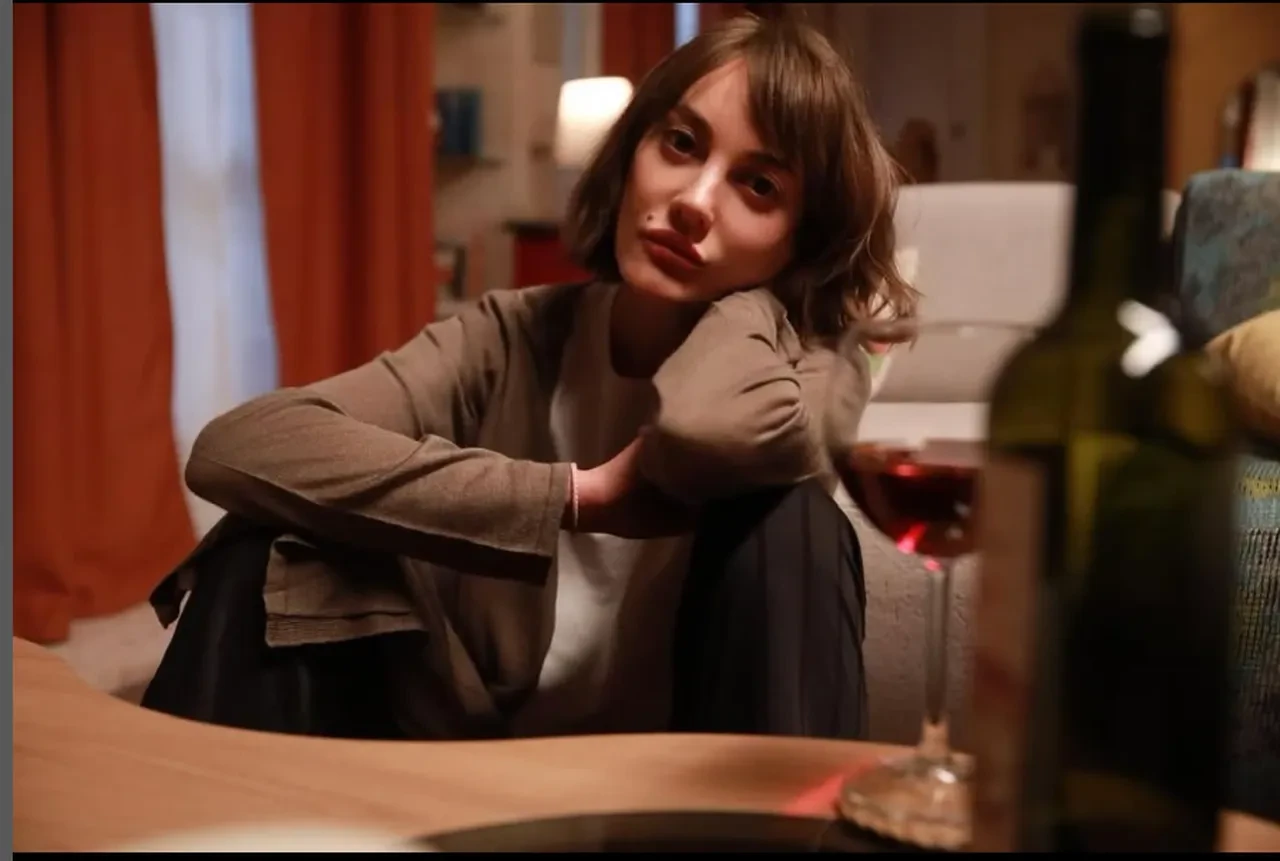 Uzak Şehir'in Mine'si Ozan Akbaba'nın boyu hakkında konuşunca tepki çekti