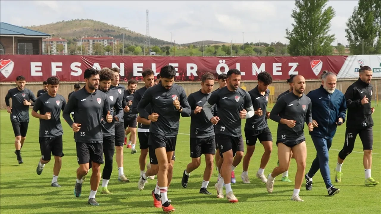 Vanspor Elazığspor maçının hangi kanalda yayınlandığı belli oldu! Ligde play off heyecanı