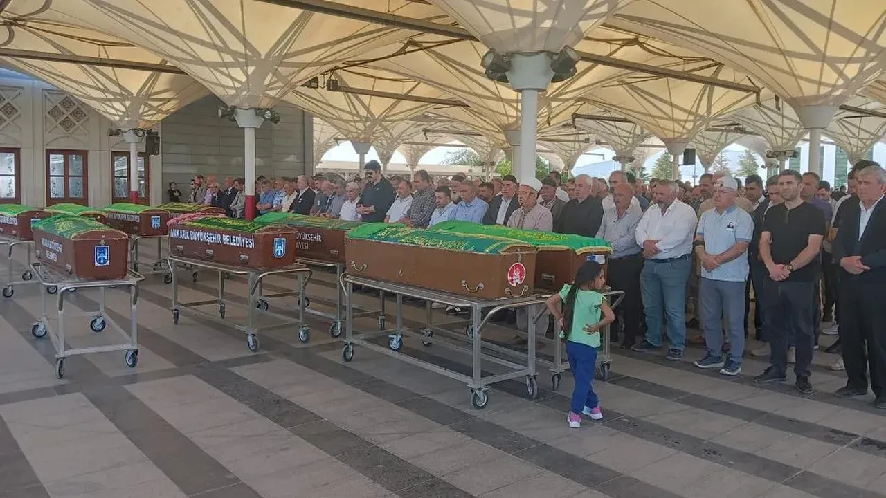 Ankara'da başından vurulmuş halde bulunan Sultan Yılmaz toprağa verildi