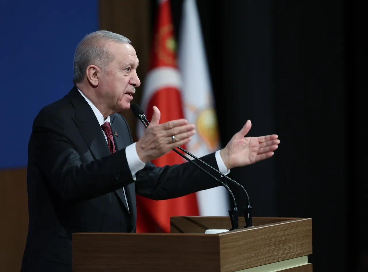 Cumhurbaşkanı Erdoğan'dan LGBT ile mücadele mesajı: Sapkınlık faşizme dönüştü!