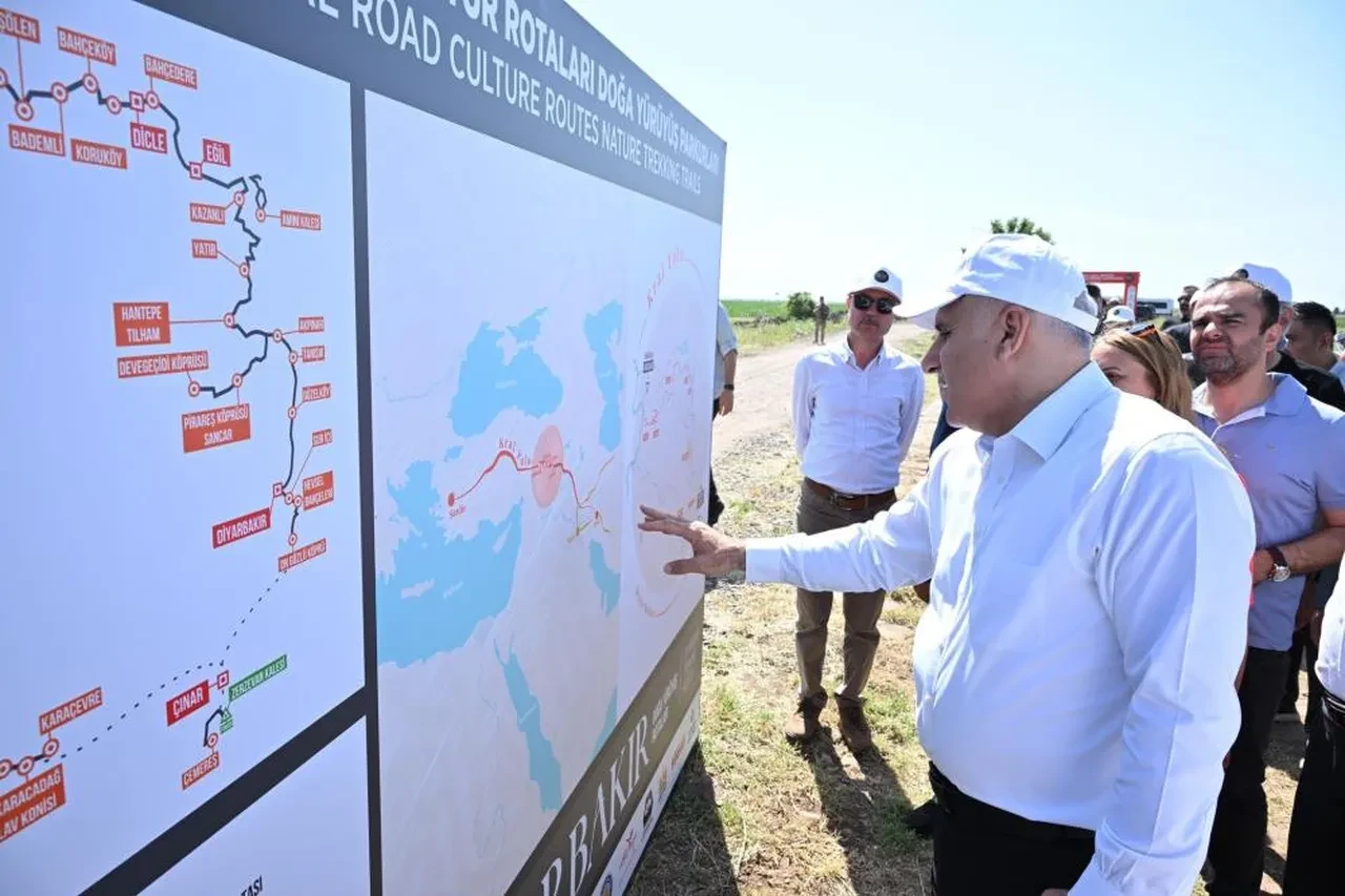 Diyarbakır'da 'zamanda yolculuk' dönemi:  Kral yolu hayata geçirildi