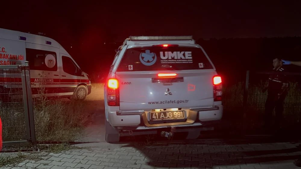 Gebze'de kuyuda mahsur kalan 3 kişi için nefes kesen kurtarma operasyonu