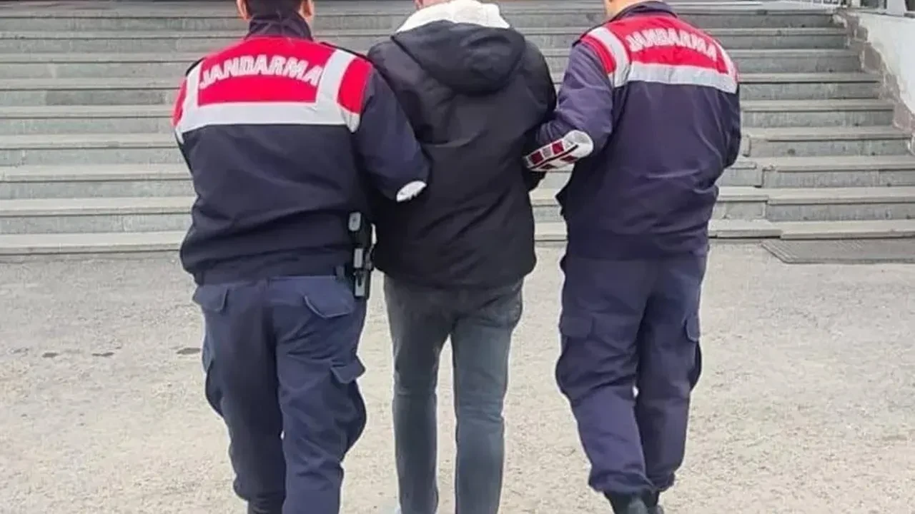 Kırıkkale’de aranan 2 hükümlü jandarma operasyonuyla yakalandı