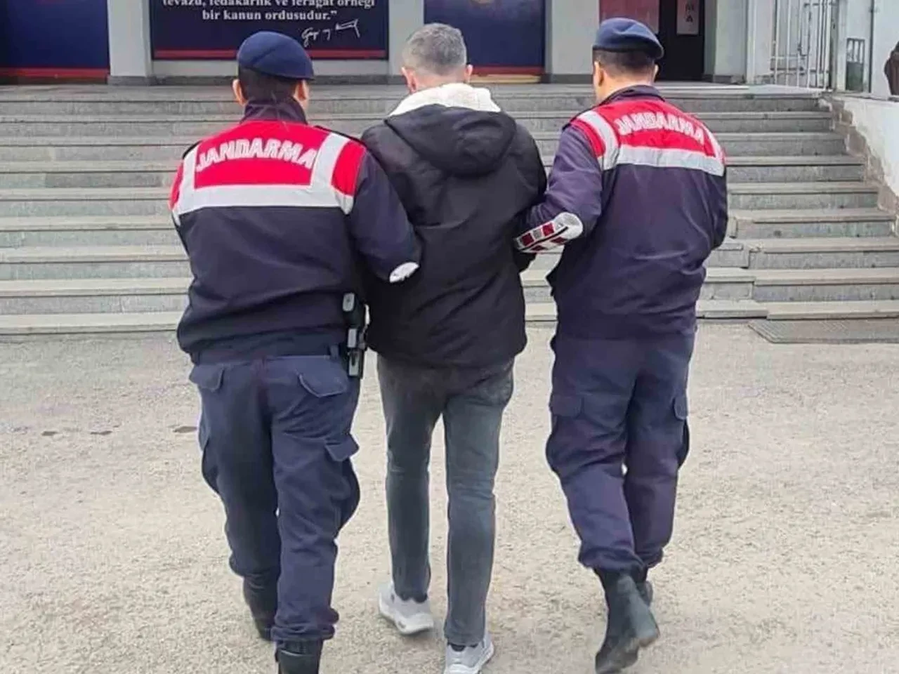 Kırıkkale’de FETÖ hükümlüsü ihraç komiser teslim oldu