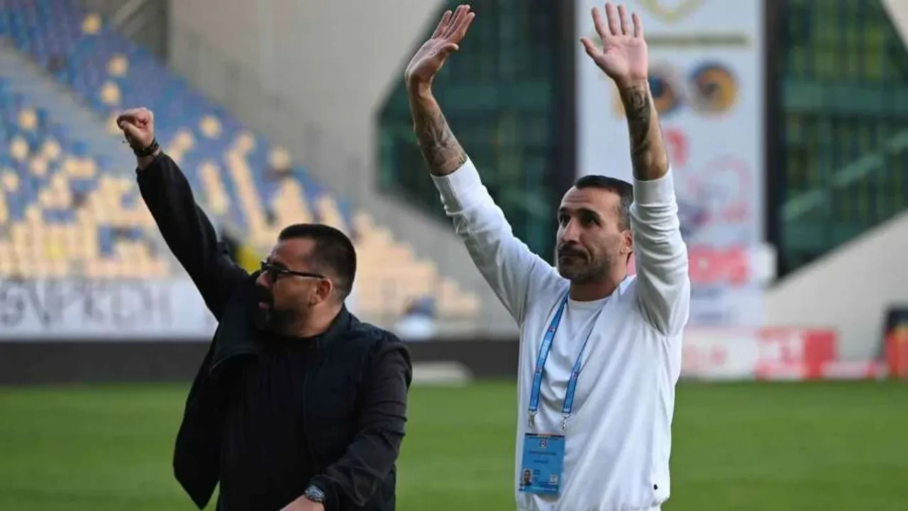 Mehmet Topal istifa etti: Romanya defteri kapandı! 