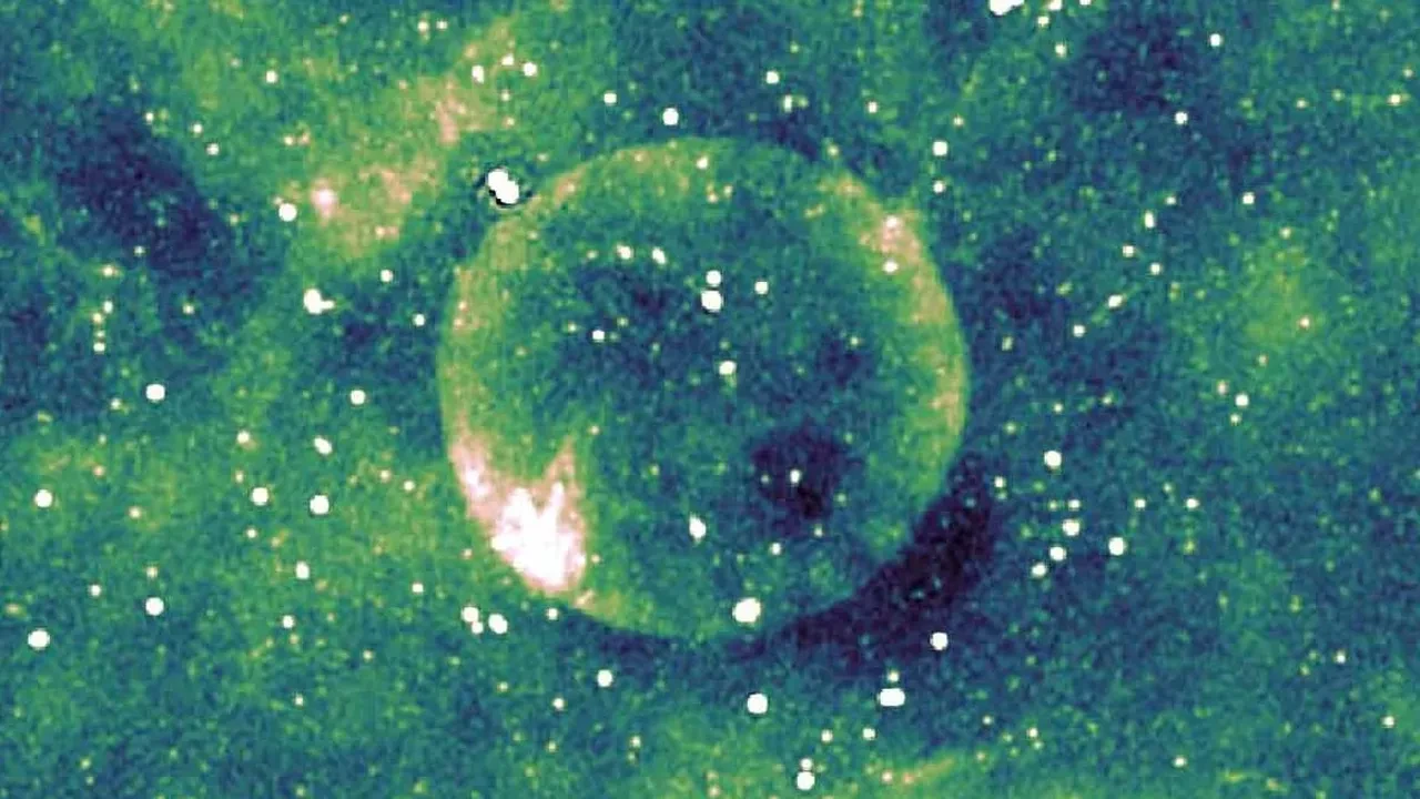 Uzaydan tuhaf radyo sinyalleri geliyor! Bilim insanları kaynağını buldu