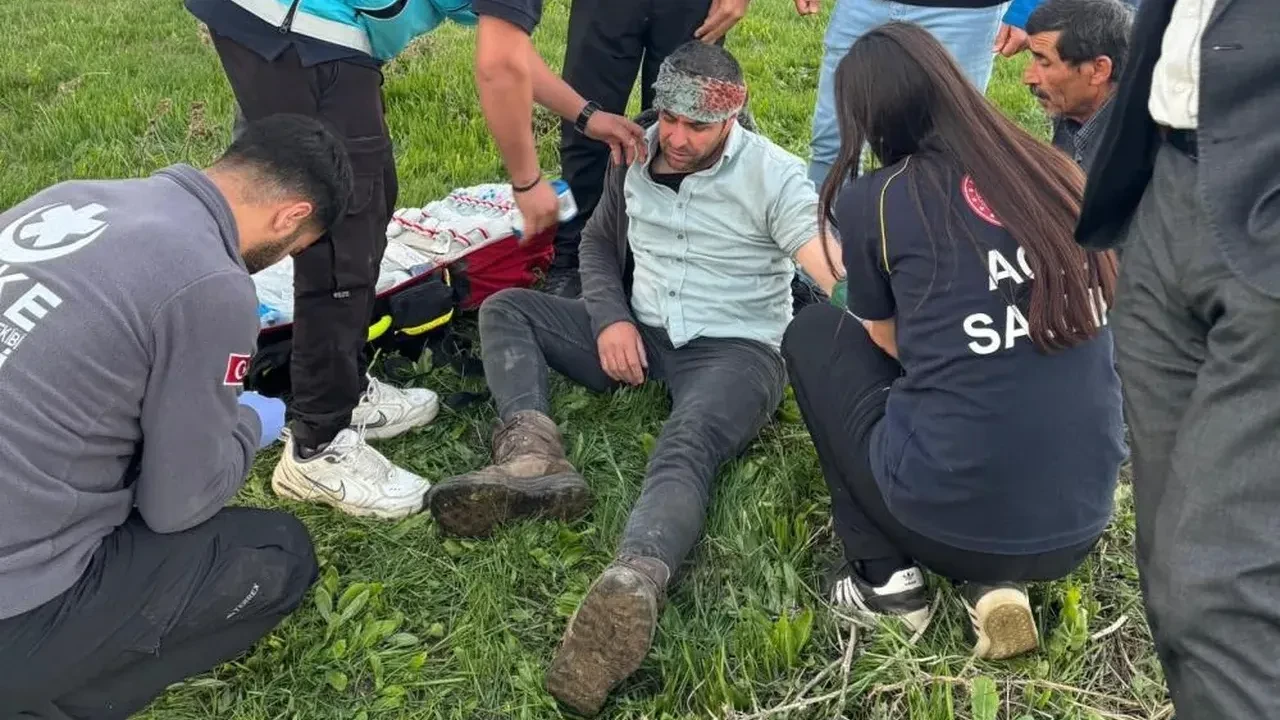 Yüksekova’da ot toplarken bayılan genç için nefes kesen kurtarma operasyonu