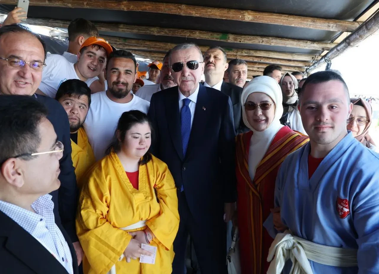 Cumhurbaşkanı Erdoğan'dan Etnospor Festivali’ne ziyaret