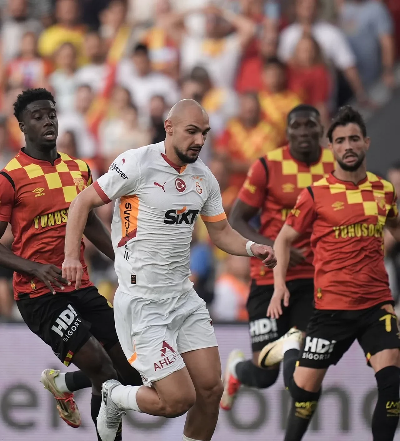Galatasaray kupanın tozunu aldı: Aslan, Göztepe deplasmanında da galip geldi! 