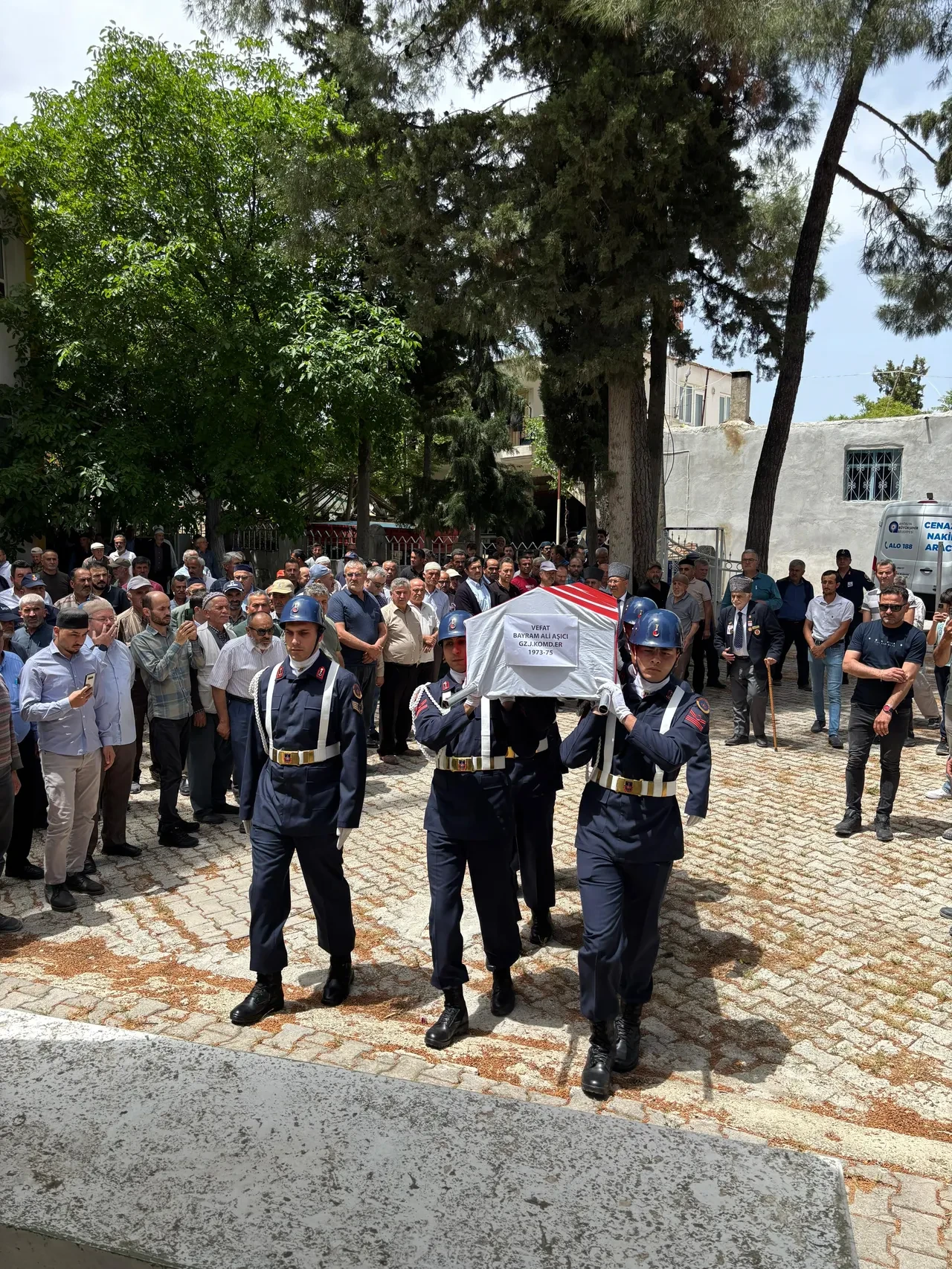 Hayatını kaybeden Kıbrıs gazisi törenle toprağa verildi