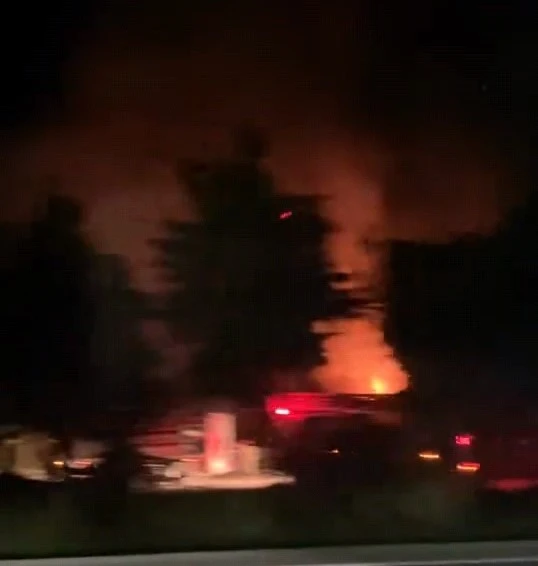 Bursa Kestel’de mobilya imalathanesinde yangın paniği