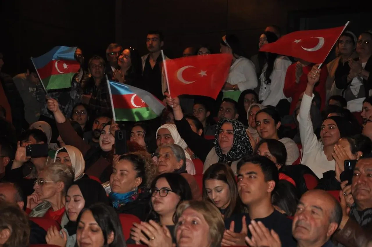 Kars'ta Azerbaycan gecesi!