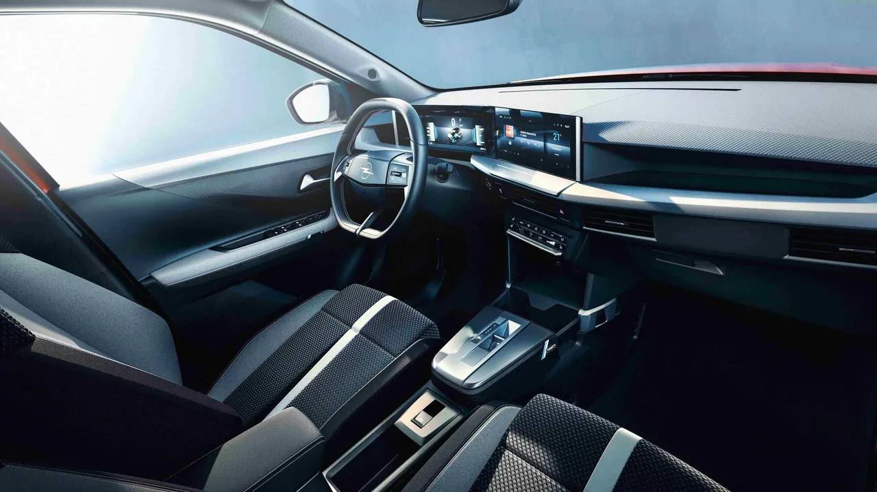 Sıfır otomobilde Opel Frontera rüzgarı! Nakit indirimi ve yüzde 0 faizli kredi sunuyor