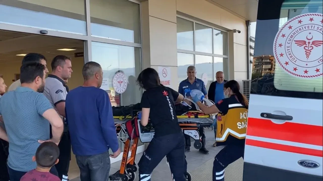 Traktör devrildi! 11 yaşındaki çocuk can verdi