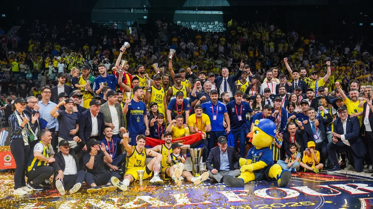Fenerbahçe Beko Avrupa şampiyonu oldu: Kupa Türkiye