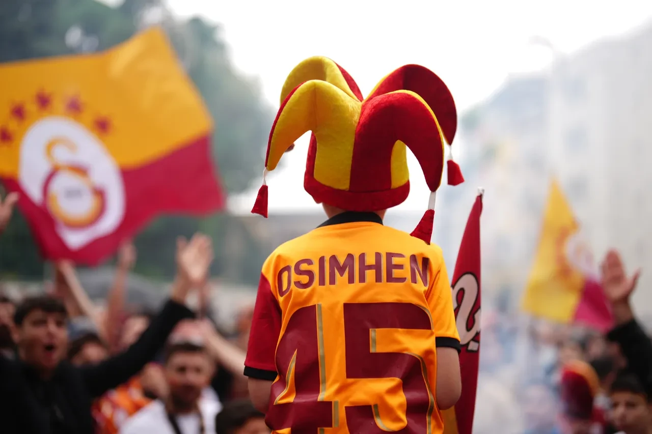 Galatasaray 25. şampiyonluğunu kutluyor!