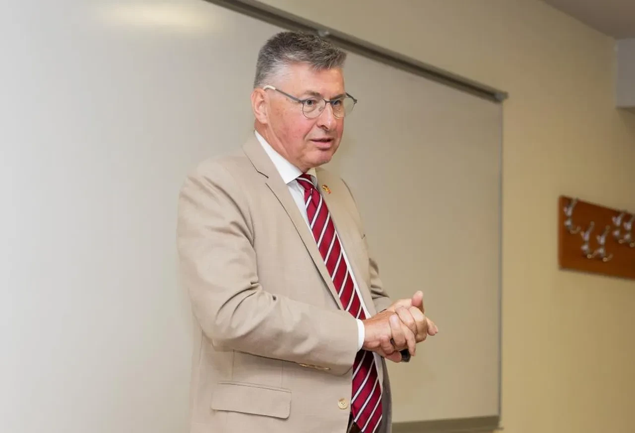 Hızlı vize almak isteyenlere kritik uyarı! Başkonsolos püf noktayı verdi: Oralardan uzak durun