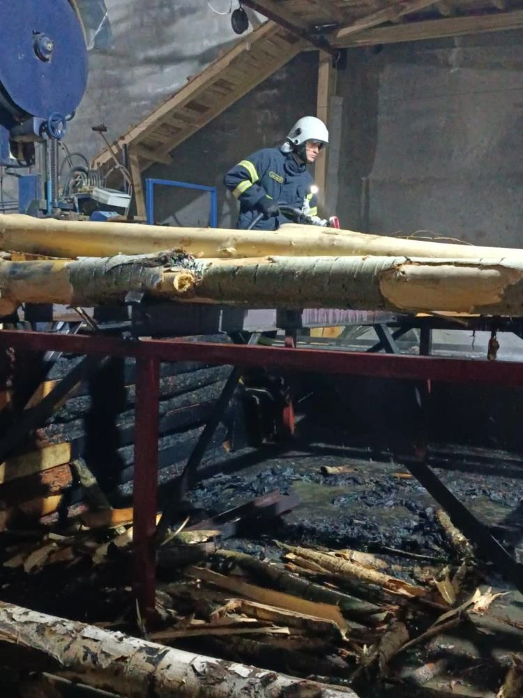 Burdur’da hizar atölyesi alevlere teslim oldu