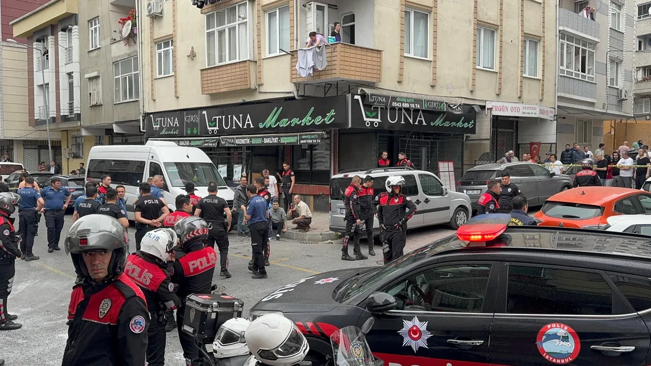 İstanbul'da polise bıçaklı saldırı! Şüpheli etkisiz halde