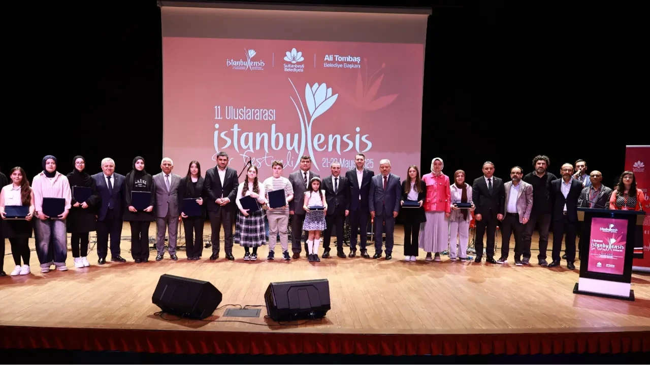 İstanbulensis Şiir Festivali geleceğin şairlerine kapı araladı