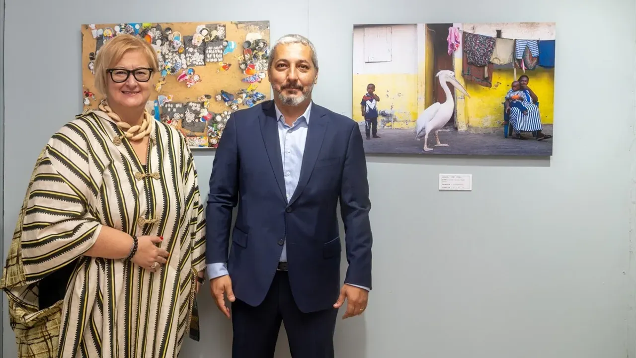 Senegal’de Türk foto muhabiri Cem Özdel'in sergisi açıldı