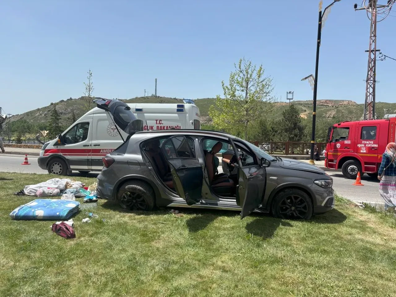 Sivas'ta korkunç kaza: 3'ü çocuk 6 kişi yaralı