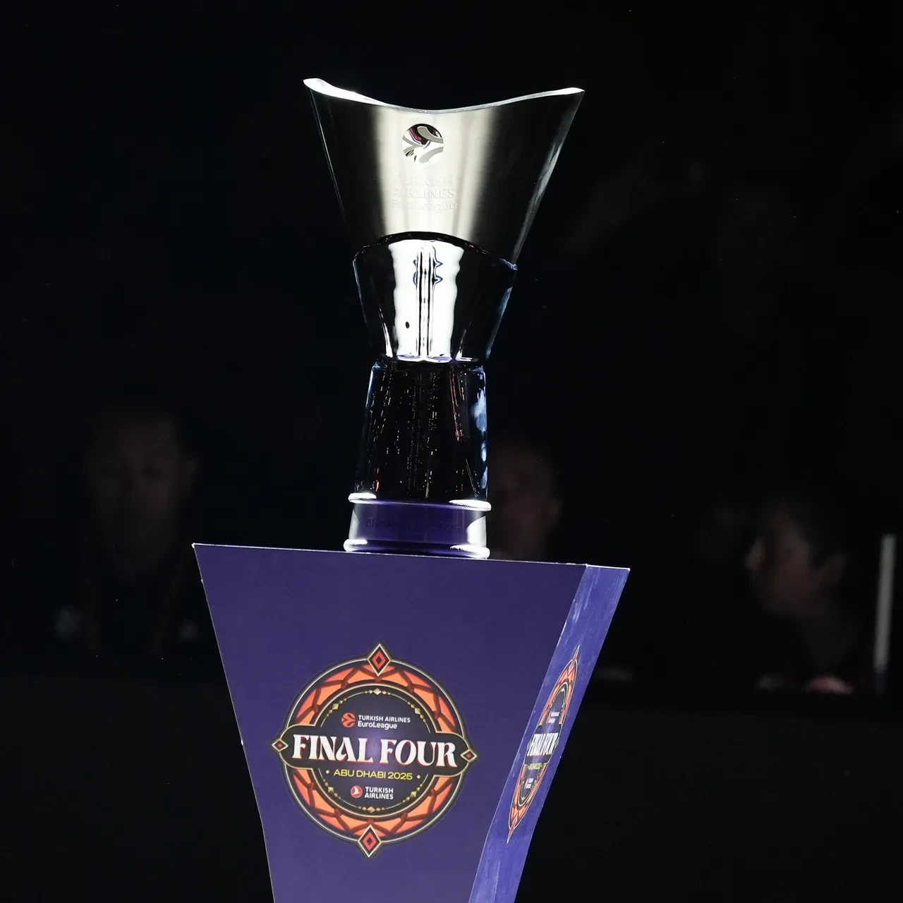 Fenerbahçe Beko Avrupa şampiyonu oldu: Kupa Türkiye'ye geldi!