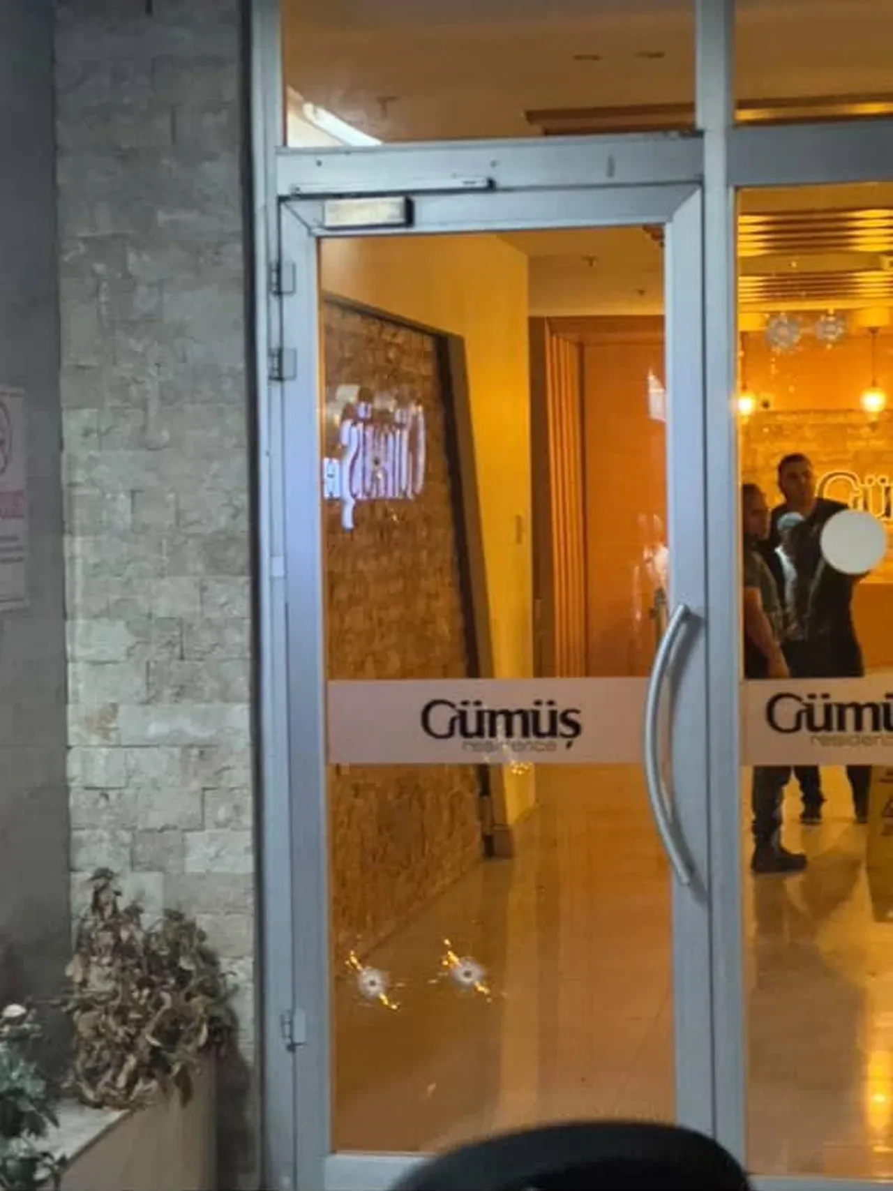 Ucuza döner satıyor diye kurşunladılar! Korku dolu anlar kamerada