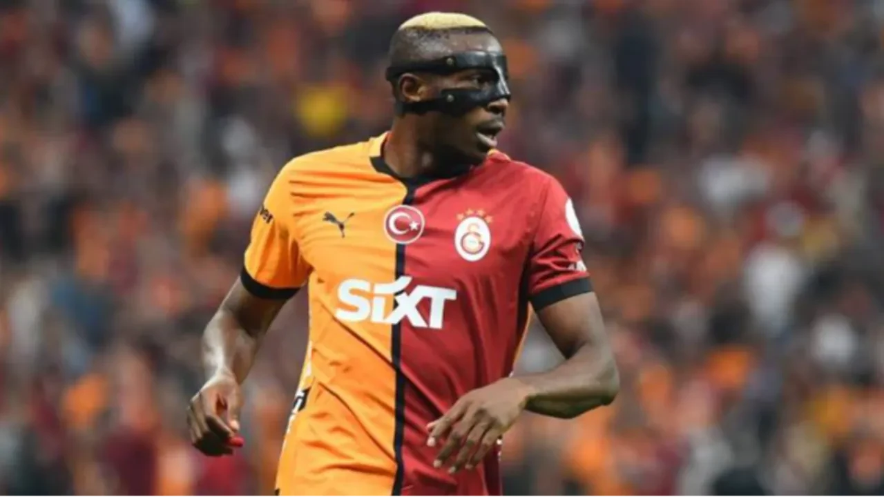 Victor Osimhen şampiyonluk kutlamalarında şaşkınlığa uğradı! 