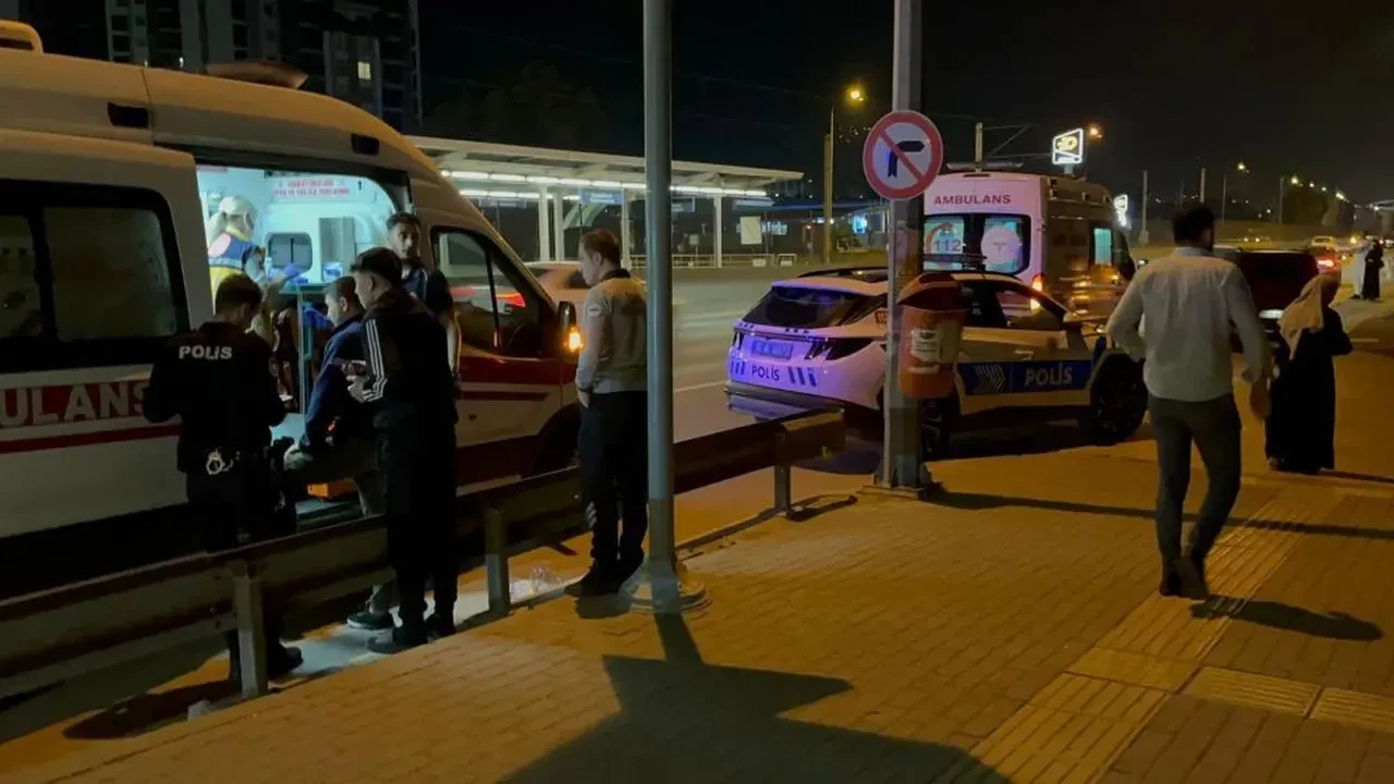 Bursa'da iki grup arasında bıçaklı kavga: 3 yaralı