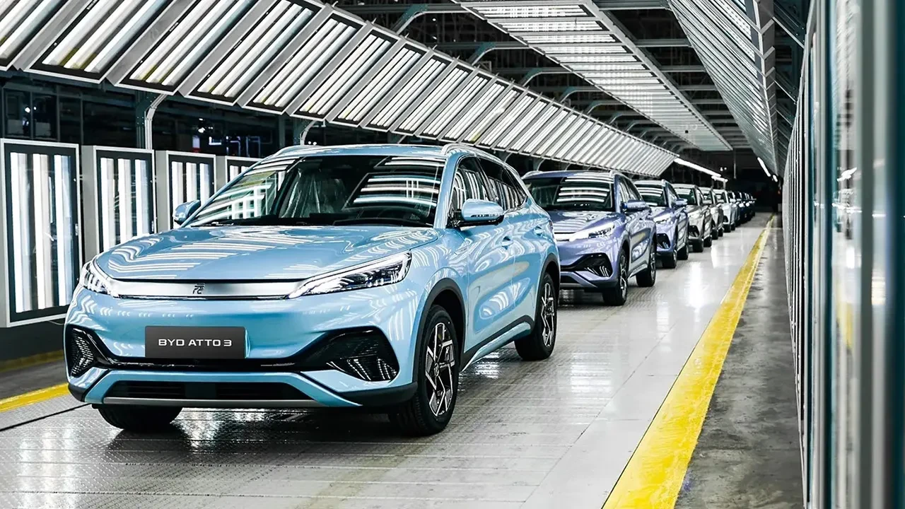 BYD hisselerinde büyük çöküş: Fiyat indirimi yatırımcıyı korkuttu