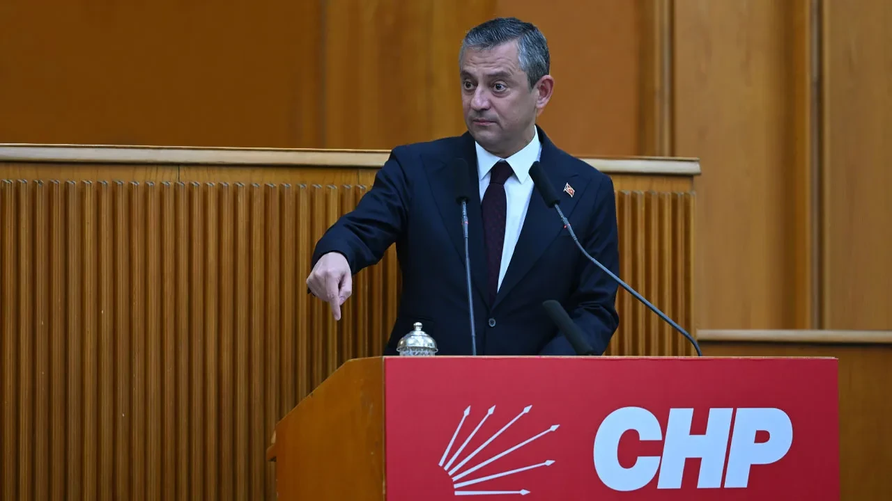 CHP lideri Özgür Özel'den asgari ücrete ara zam mesajı