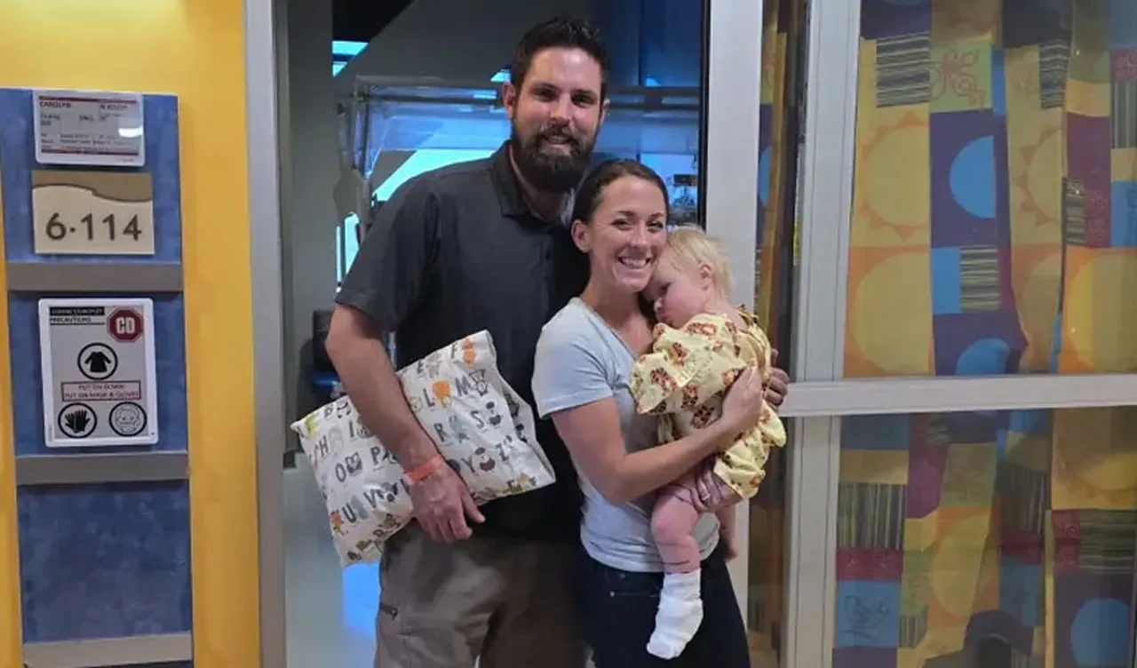 Çıngıraklı yılan 1 yaşındaki çocuğu 2 kez ısırdı! 30 şişe panzehirle zor kurtarıldı