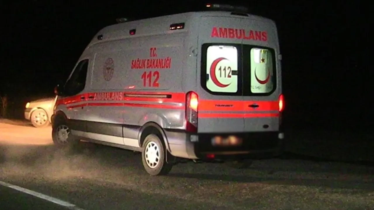 Eğlence mekanı önünde dehşet! Ortalık bir anda karıştı: Yaralılar var