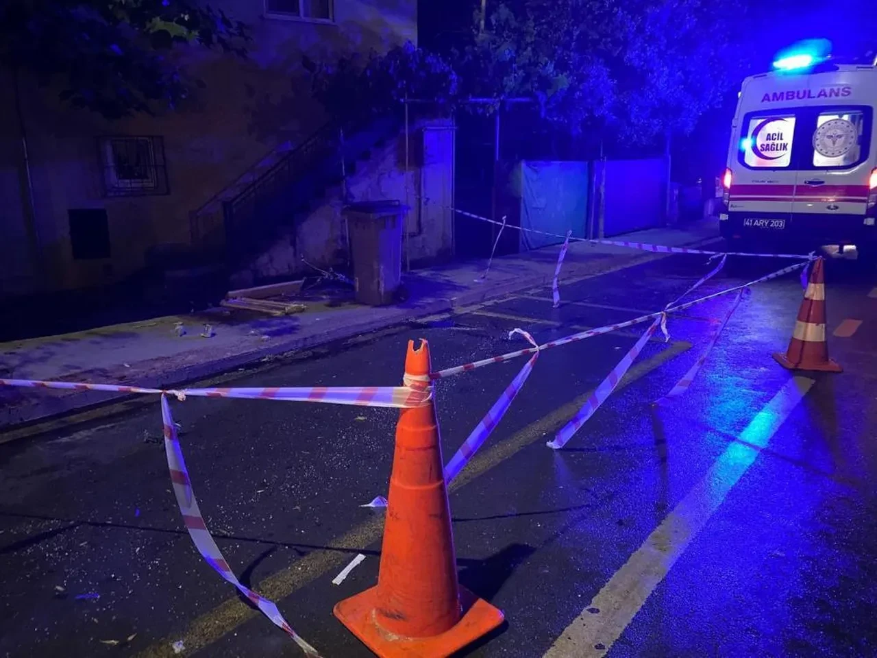 Ehliyetsiz sürücü dehşet saçtı: İzinsiz araç aldı, ortalığı savaş alanına çevirdi